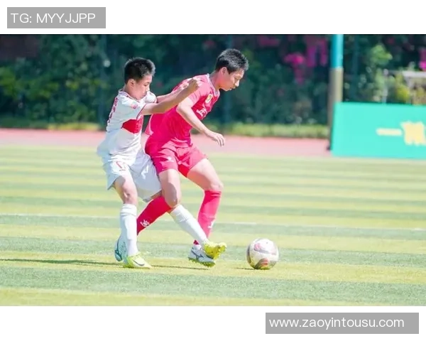 90后足球明星的青春岁月与梦想追逐之路